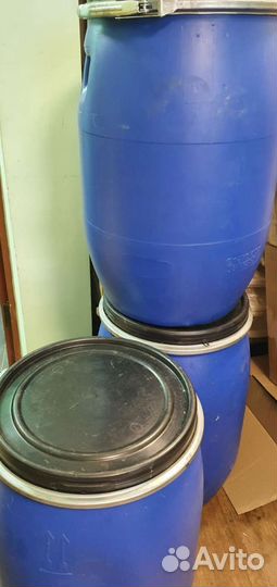 Ведро пластиковое с крышкой