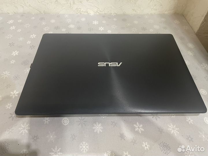 Ноутбук asus x553m