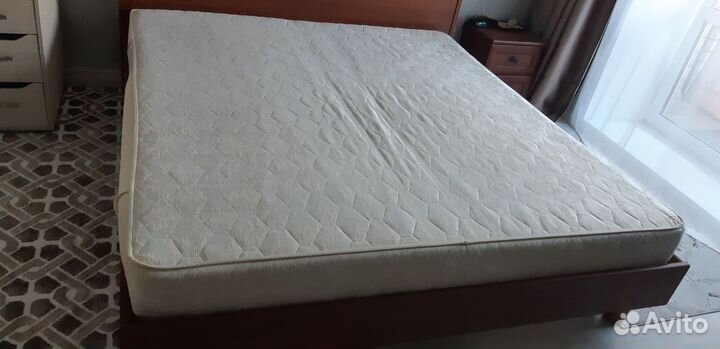Матрас 180 на 200 бу