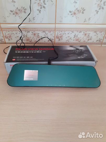 Видеорегистратор-зеркало