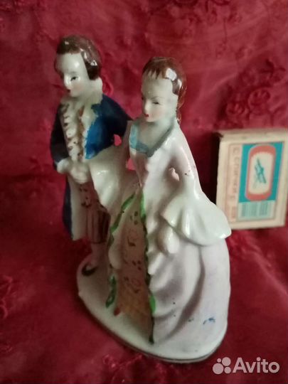 Статуэтка фарфор