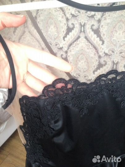 Шикарное платье атласное оригинальное