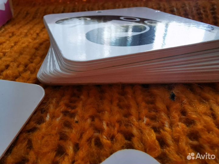 Черно белые карточки для новорожденных