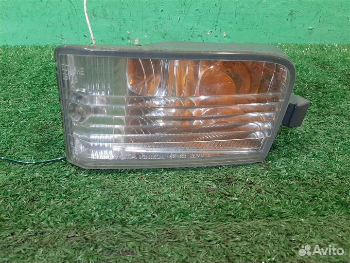 Поворотник левый Toyota RAV4 A2 2003