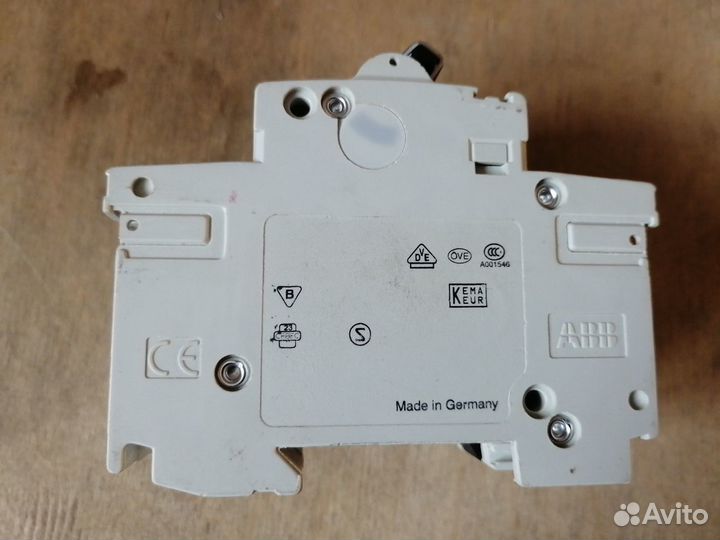 Автоматический выключатель 3-полюсный 16А ABB