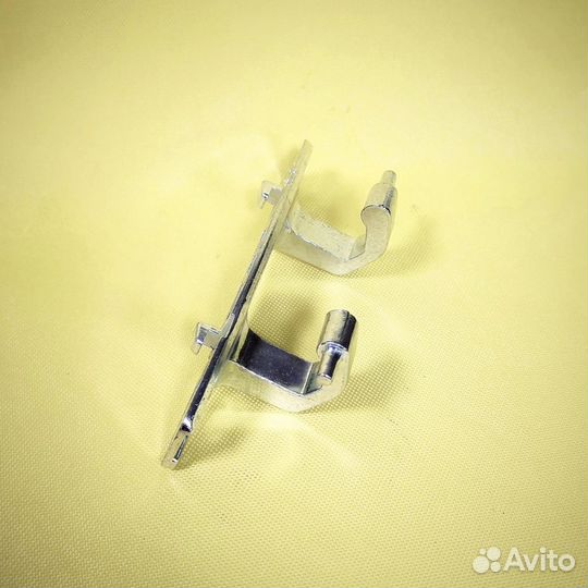 Петля люка стиральной машины Whirlpool Vestel