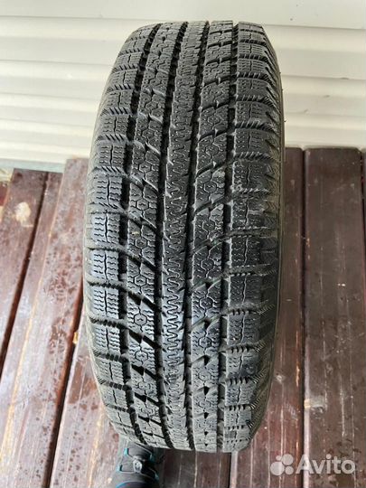 Колеса r15 toyo в сборе