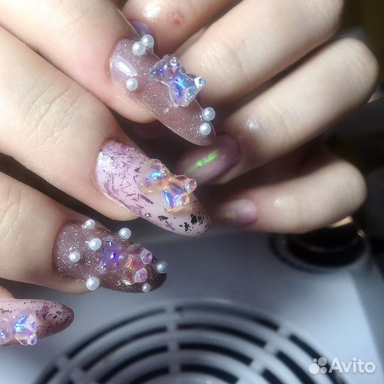 Маникюр с покрытием гель-лаком
