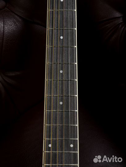 Акустическая гитара + аксессуар