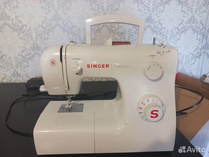 Швейная машина Singer Tradition 2250