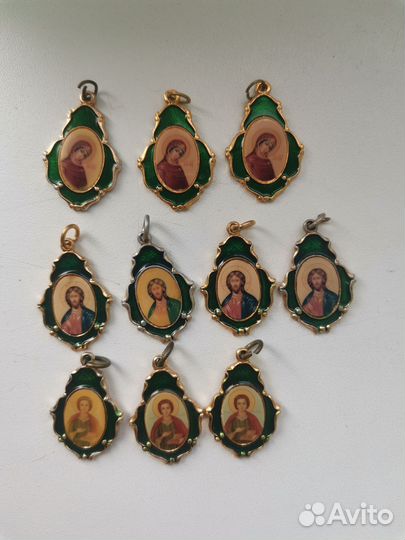 Нательная икона медальон