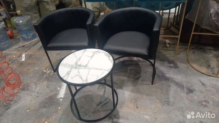 Стул кресло для зоны ожидания черная экокожа