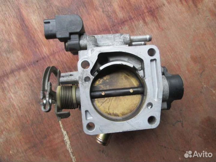 Дроссельная заслонка Toyota Allex ZZE123 2ZZ-GE