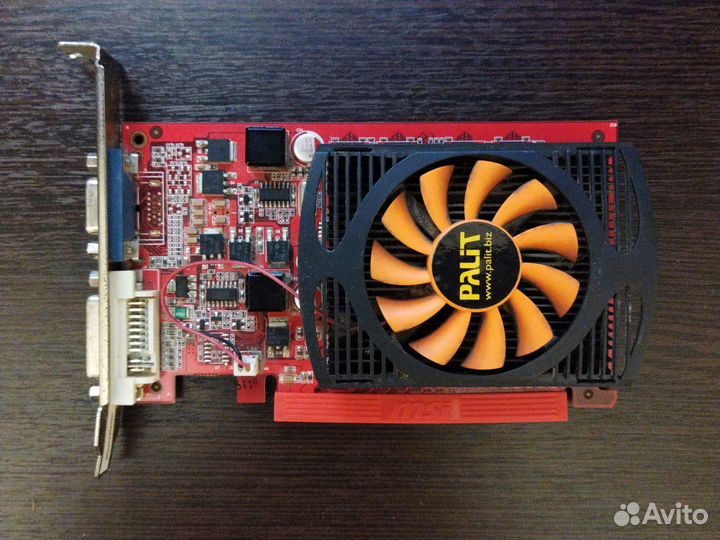 Материнская плата с процессором и памятью