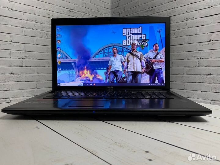 Игровой ноутбук MSI I5/17.3/12Gb/2видео/SSD+HDD