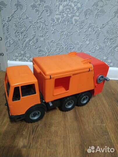 Игрушка мусоровоз