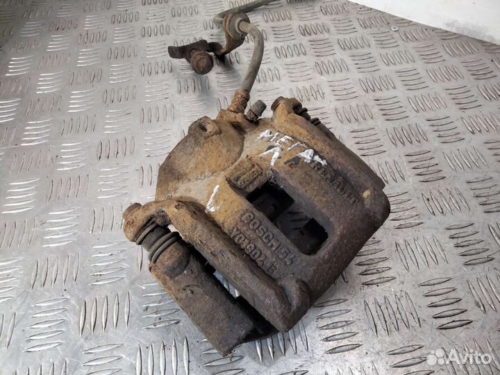 Суппорт передний левый Renault Megane II