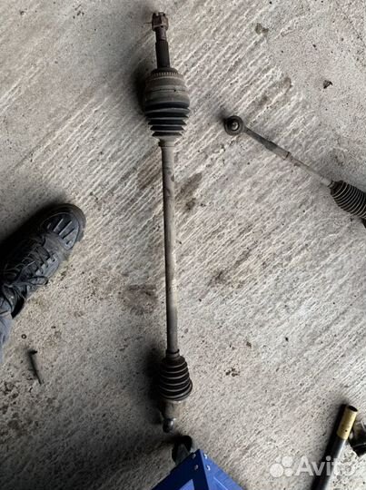 Привод правый Lifan Solano 620 МКПП 1.6