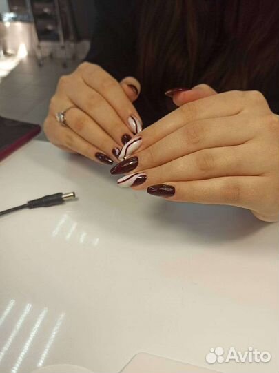 Маникюр с покрытием гель-лаком