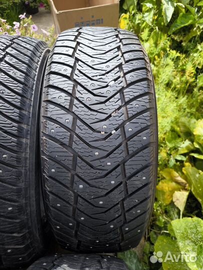 Yokohama Ice Guard IG65 235/50 R19 99T