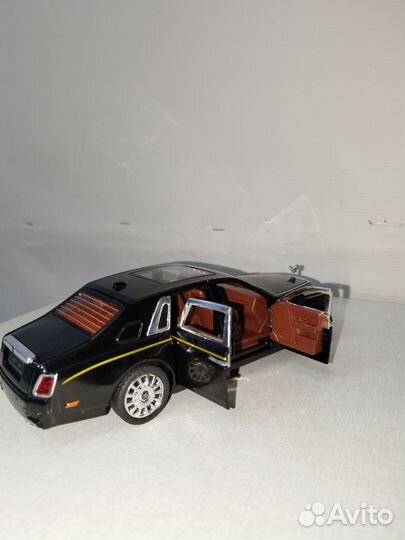 Rolls-royce модель