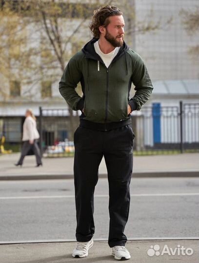 Спортивные костюмы