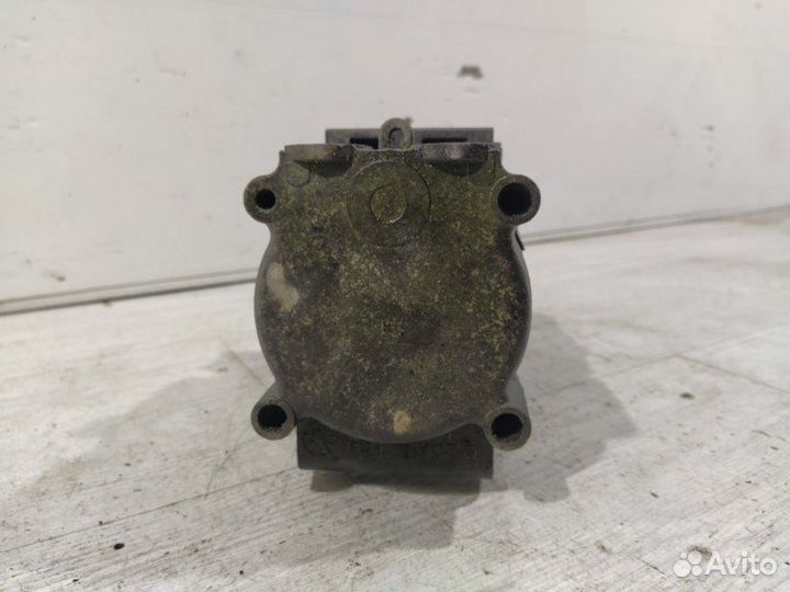 Компрессор кондиционера Ford Escape (01-06) 3