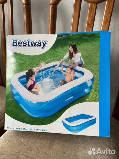 Надувной бассейн