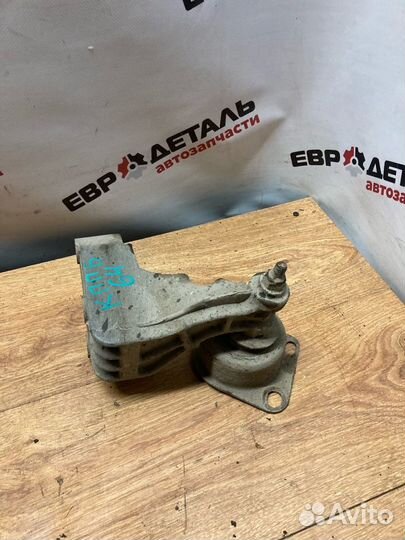 Кронштейн кпп Albea