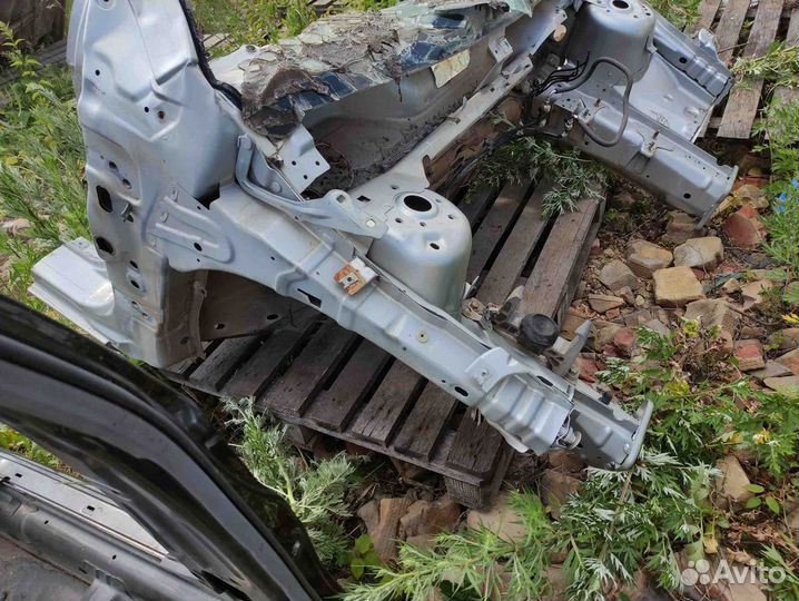 Ланжероны передние Ford Focus 2