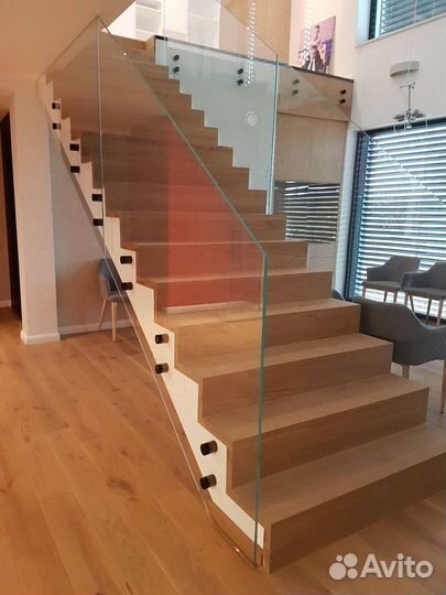 Стеклянные перила для лестниц