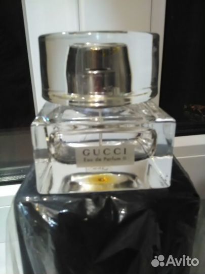 Vivre Molyneux, Pola Selenion - Флаконы в кол