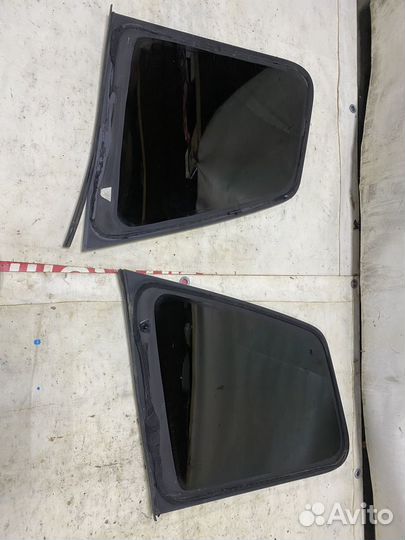 Задняя форточка Ford C-MAX