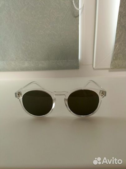 Солнцезащитные очки