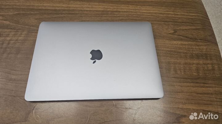 Macbook pro 13 2016 touch bar 256 i5