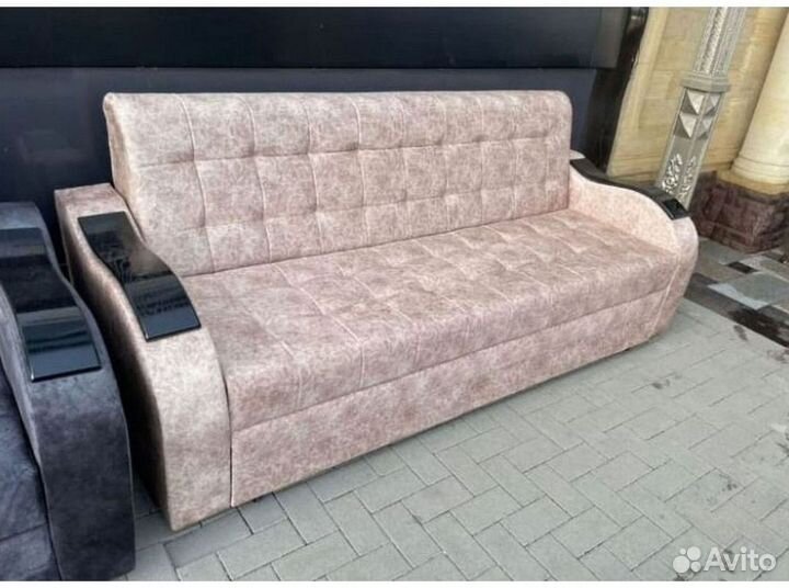 Прямой диван в наличии не б/у