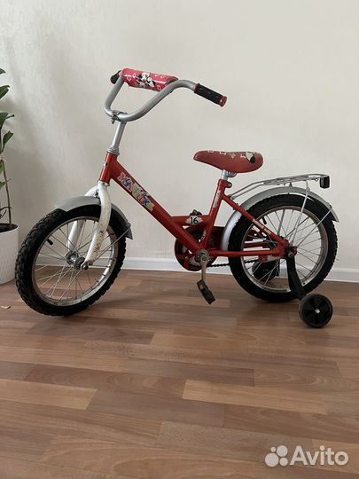 Трехколесный велосипед