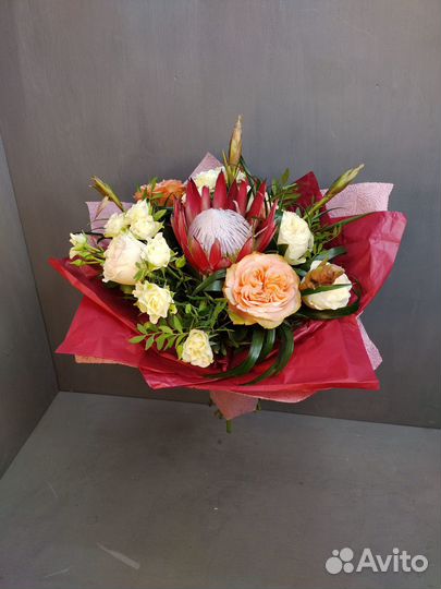 Букет с Врезией и Протеей