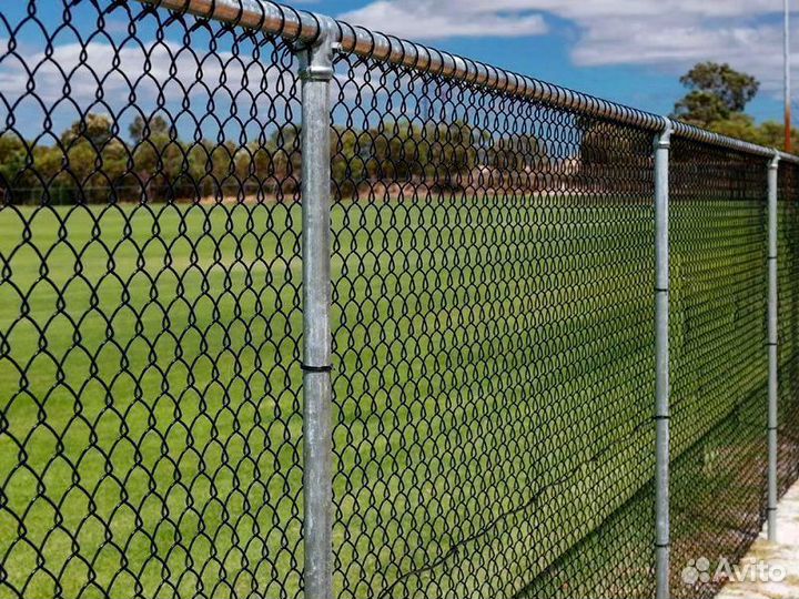Забор из сетки рабицы