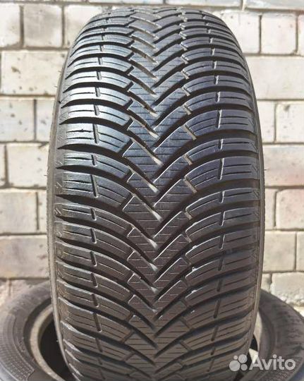Kleber Quadraxer 2 215/55 R17 98W
