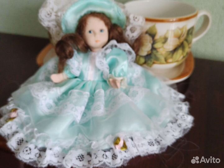 Кукла коллекционная