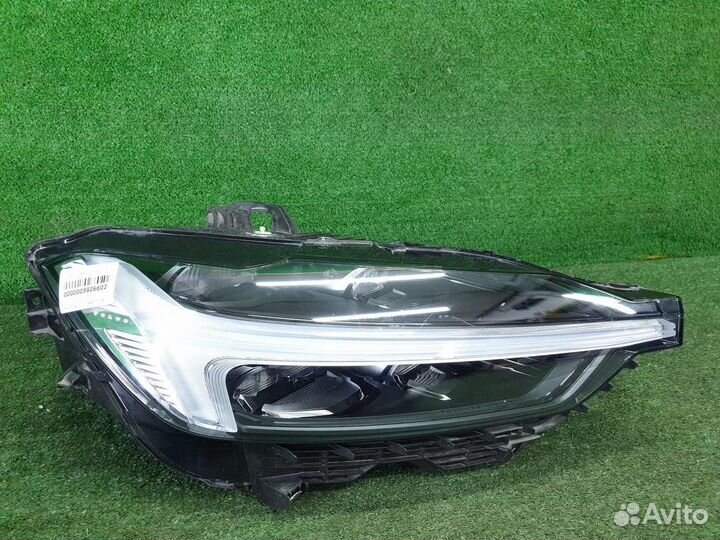 Фара правая Volvo XC60