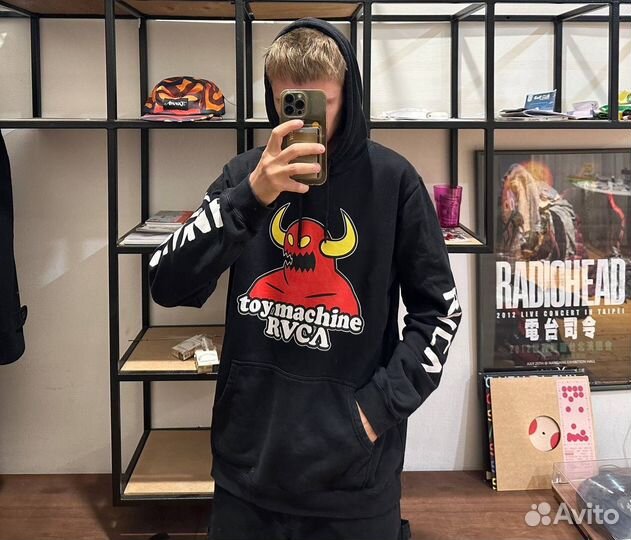 Худи toy machine rvca