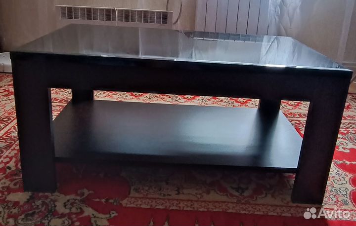 Журнальный столик