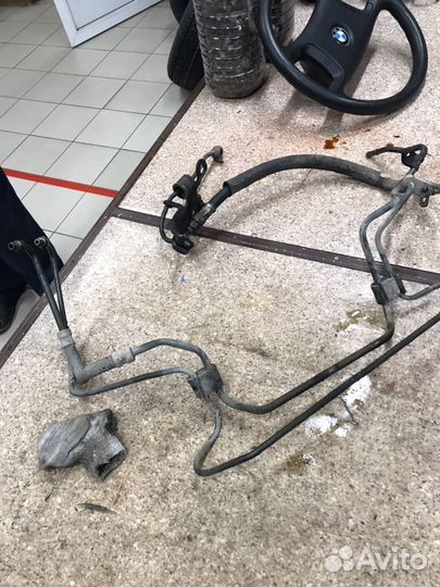 Трубки. Шланги гидроусилителя руля Мицубиси Паджер