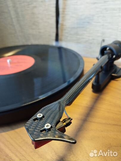 Pro-ject debut carbon evo