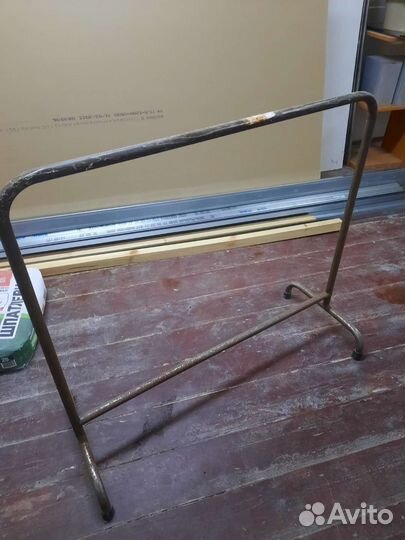 Вешалка напольная