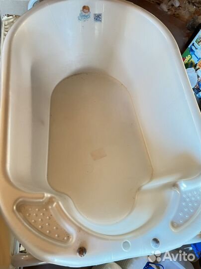 Ванночка для купания и пеленальный столик