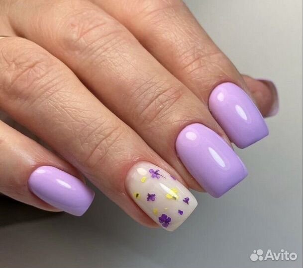 Модель на маникюр