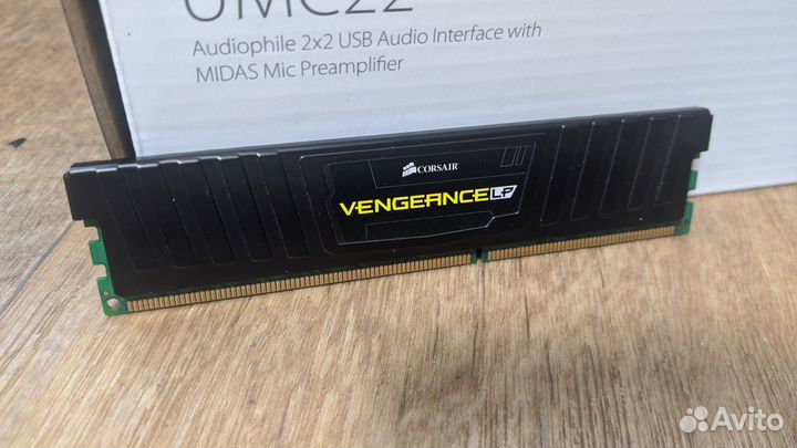 Corsair CML8GX3M1A1600C9 8 гб DDR3